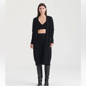 CASHMERE Black short Cardigan